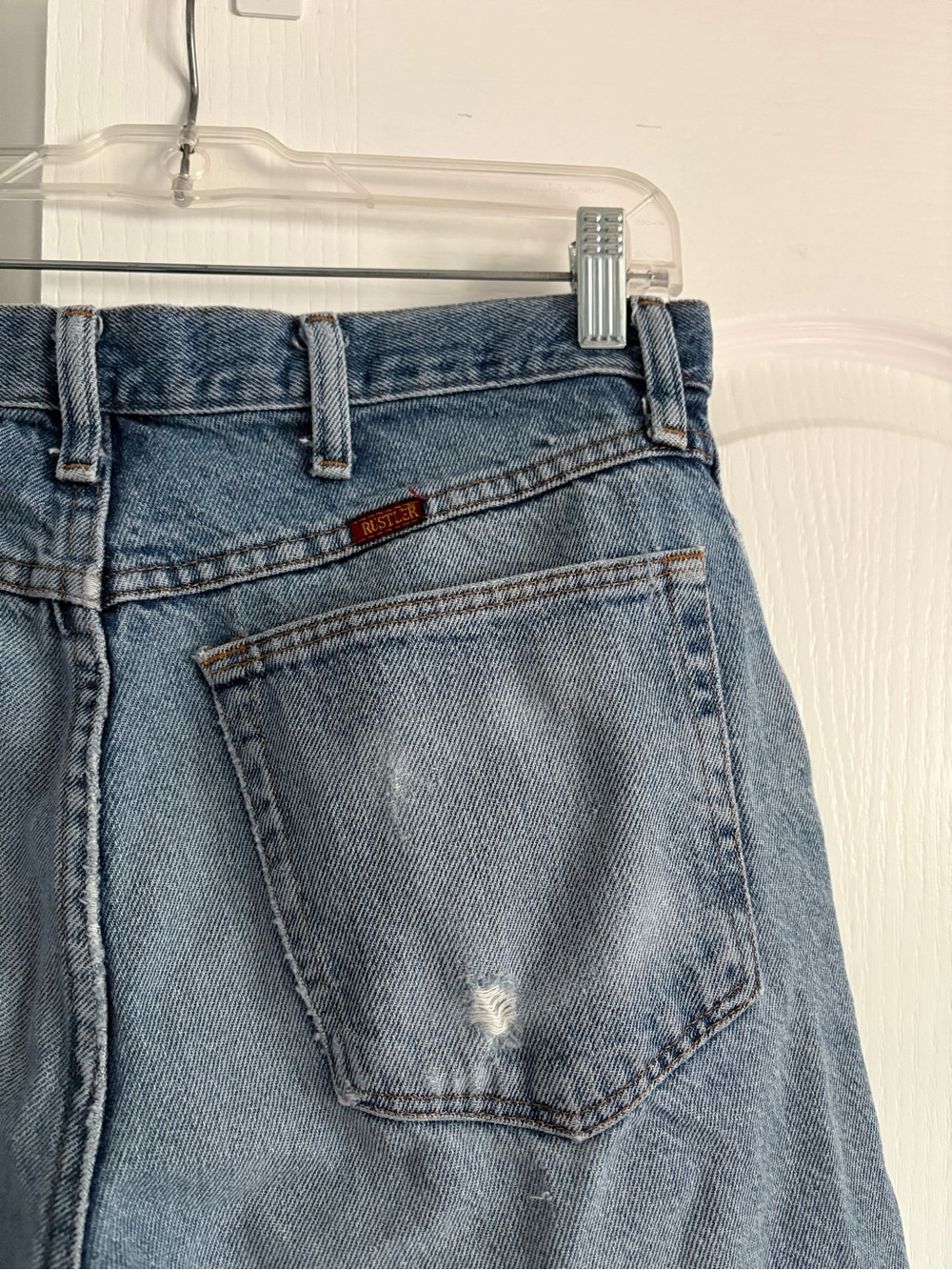 Distressed Jeans - Picture 4 of 7